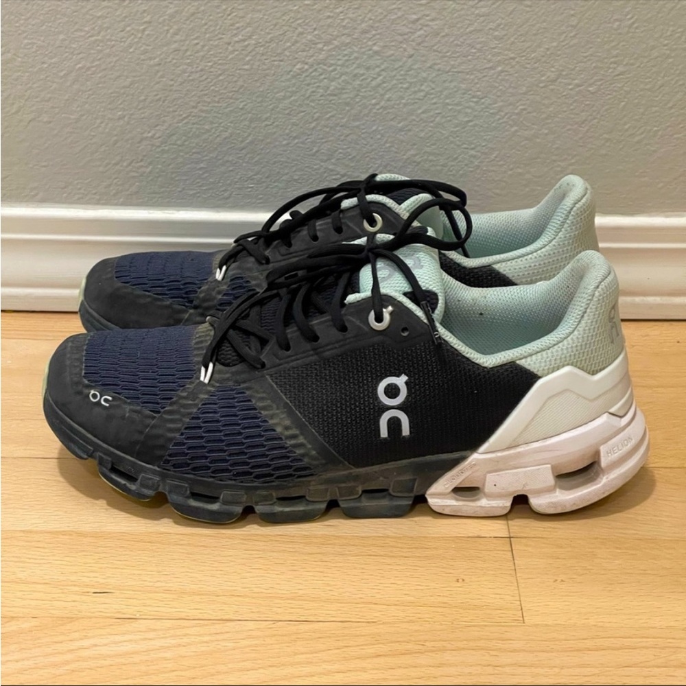 On cloud women shoes size 7